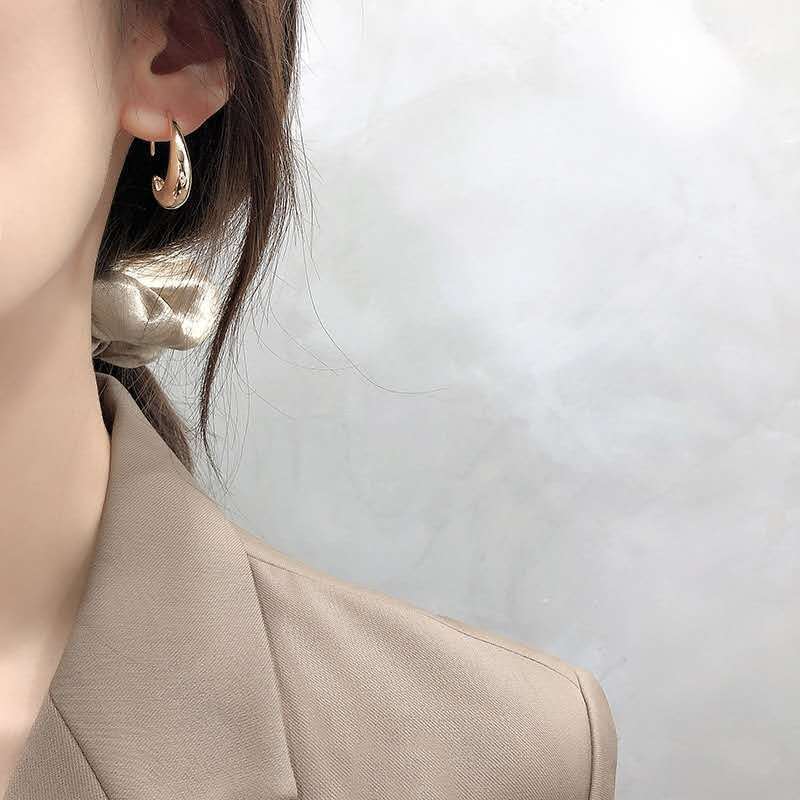 drop earrings