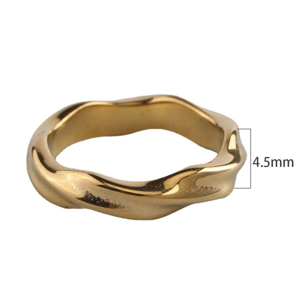 bolded wavy ring