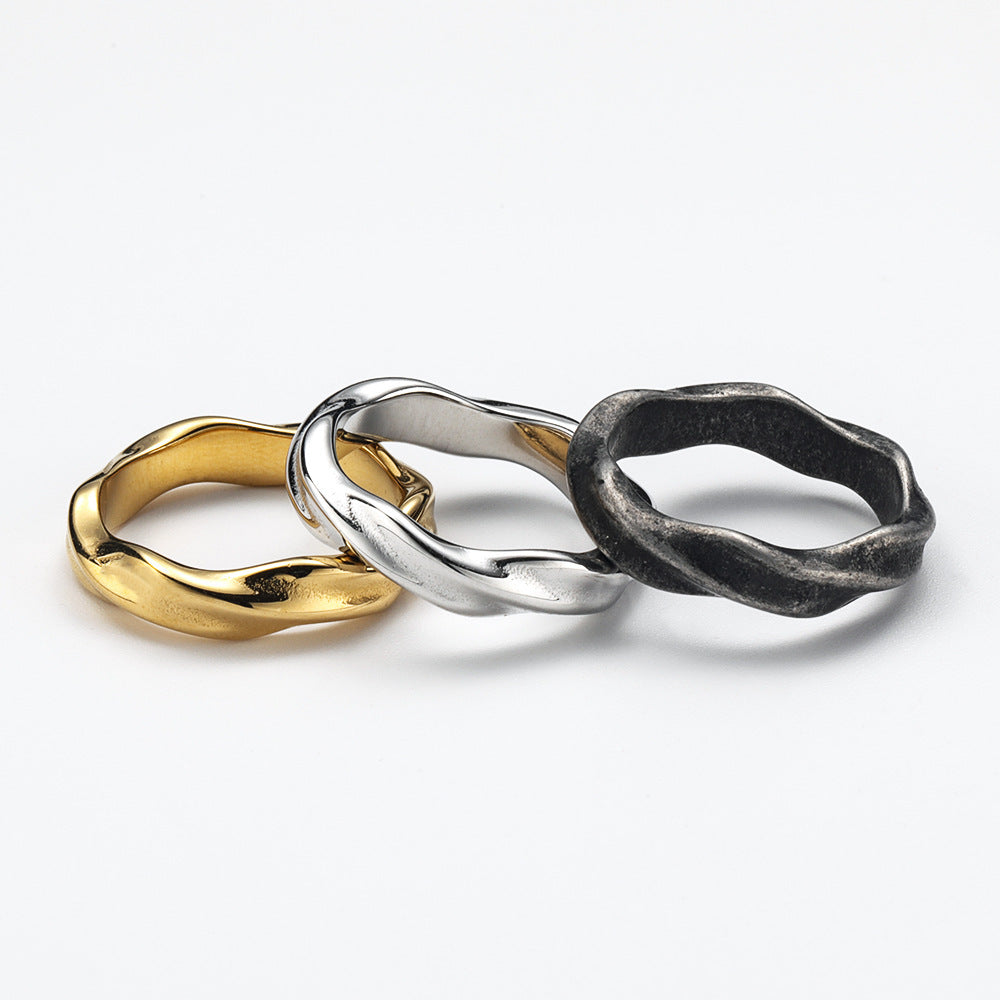 bolded wavy ring