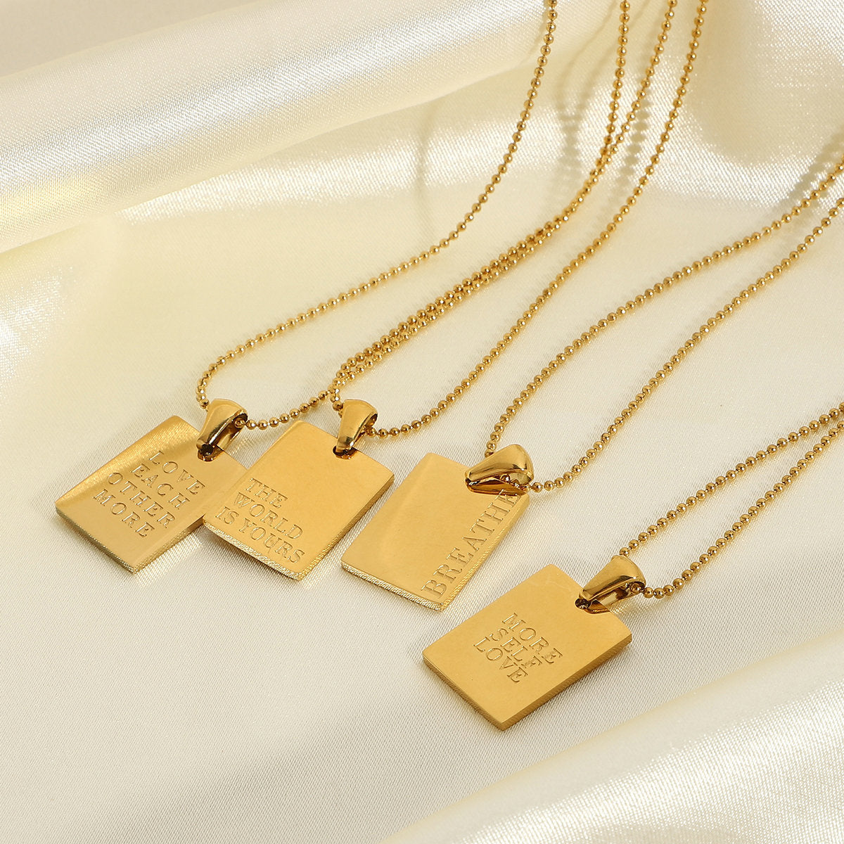 INDEPENDANT necklace