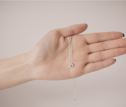 DAISY necklace