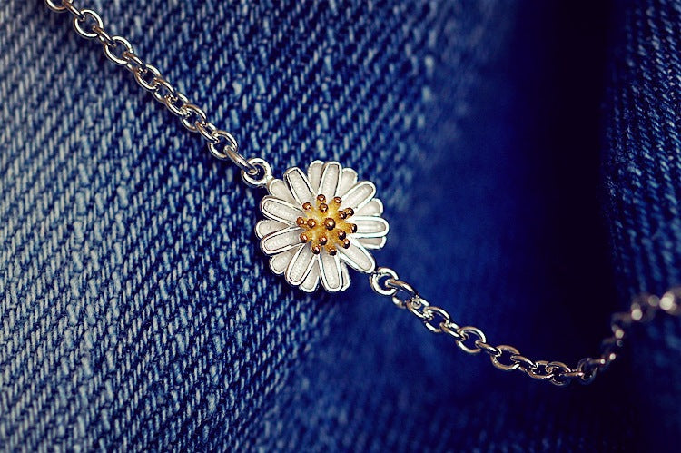 DAISY necklace