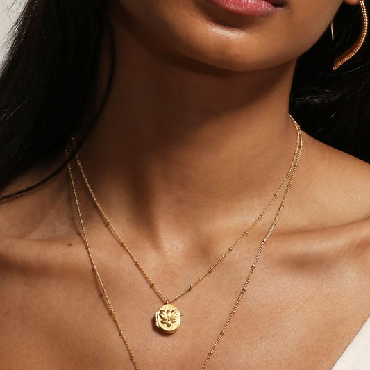 LOTUS photo necklace