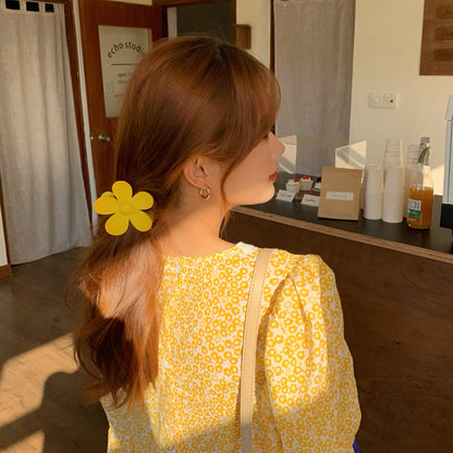 FLOWER hair clip