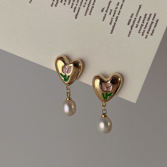 TULIP pearl earrings
